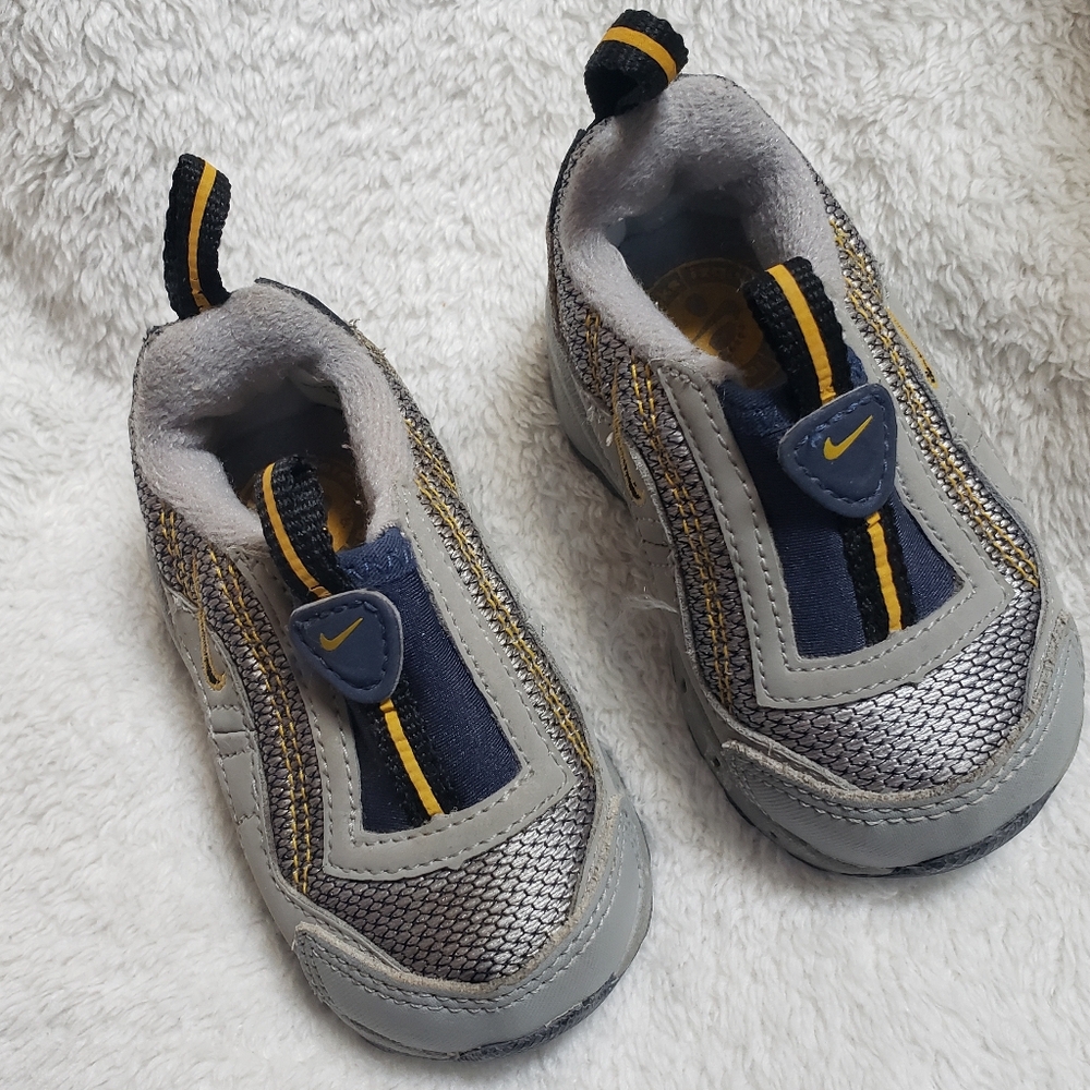 Nike ACG trail Sneakers Size 3C Baby